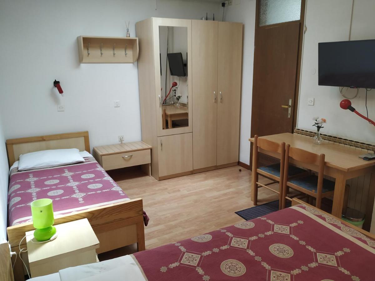 Accomodation Pertout Нова-Горица Экстерьер фото