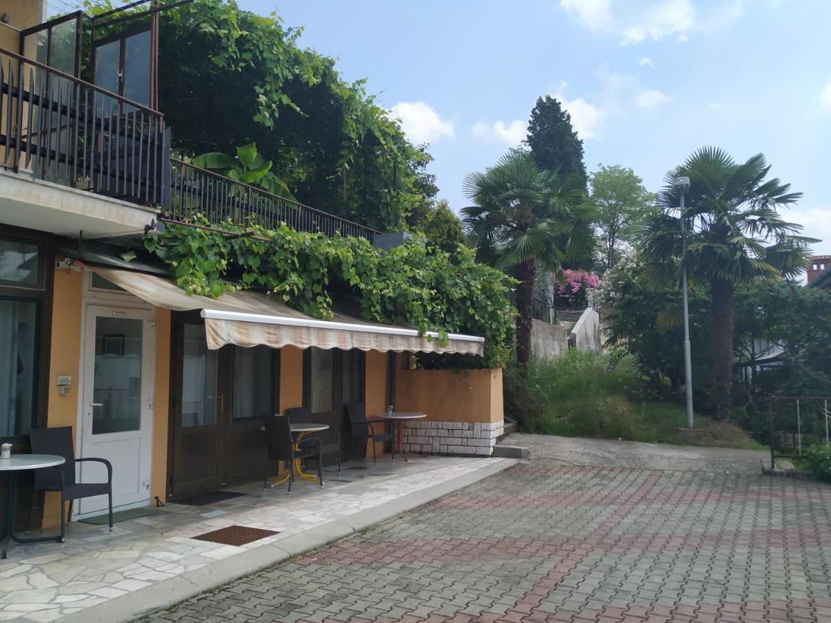 Accomodation Pertout Нова-Горица Экстерьер фото