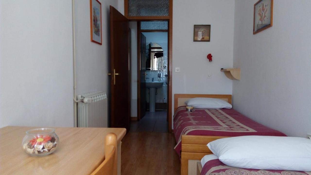 Accomodation Pertout Нова-Горица Экстерьер фото